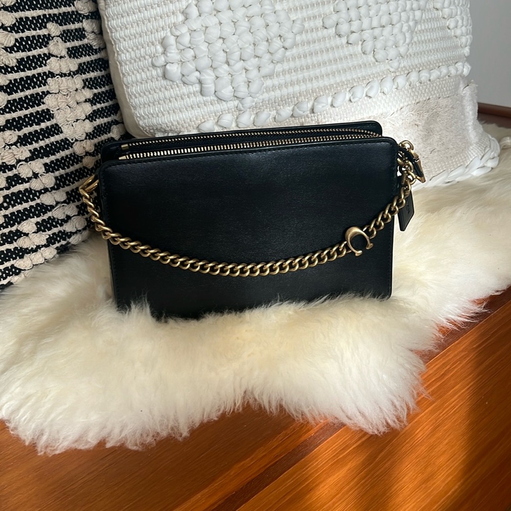 💥 Coach signature chain crossbody